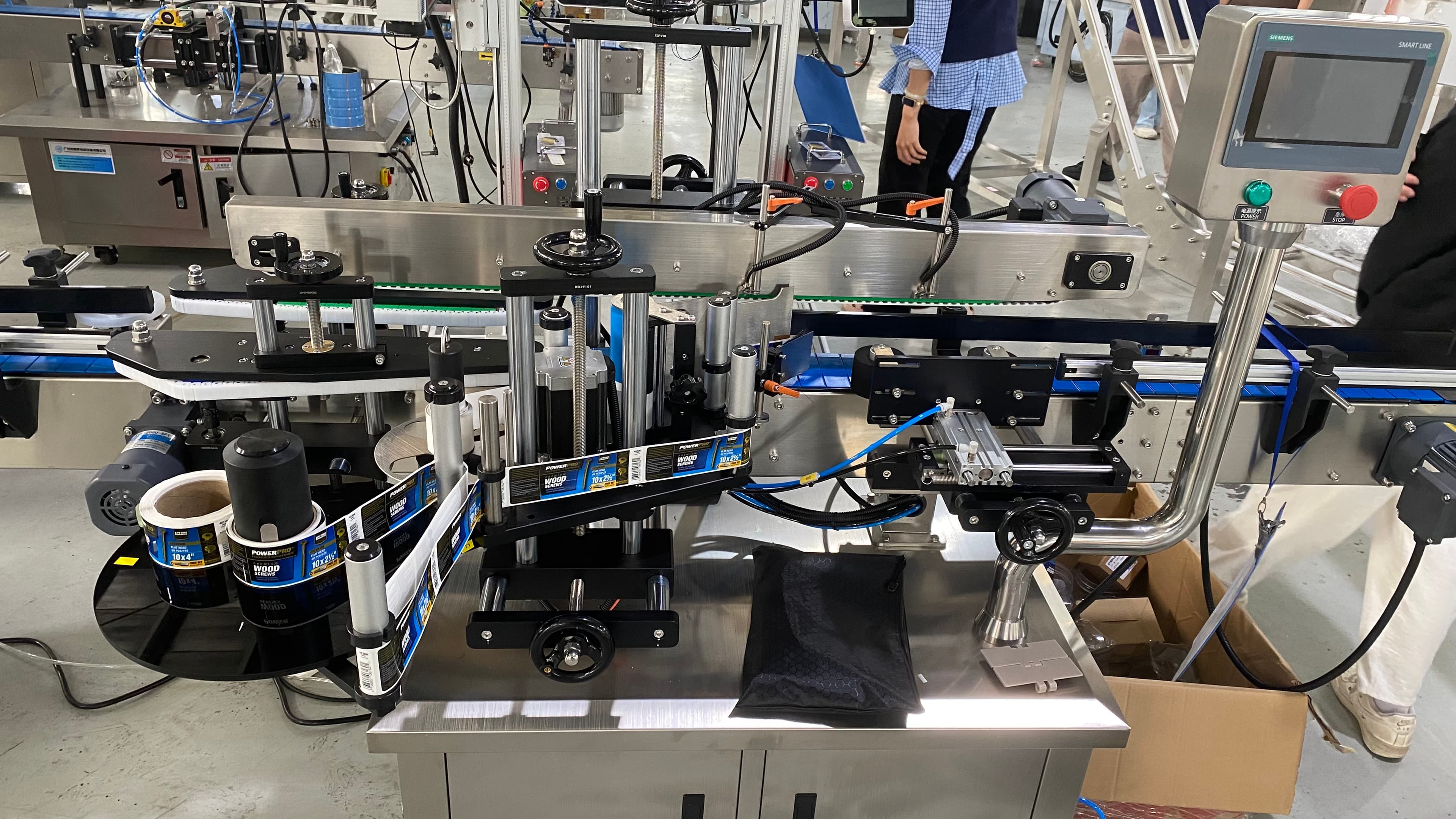 Three-sided Labeling